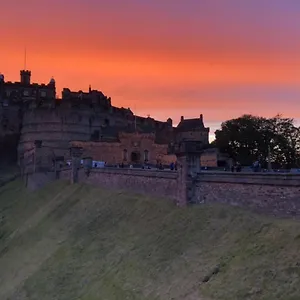 The Castle Esplanade Apartment EDI