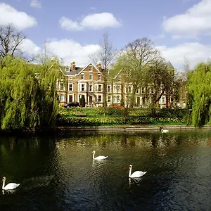 arundel-house-hotel.cambridgehotelsuk.com/